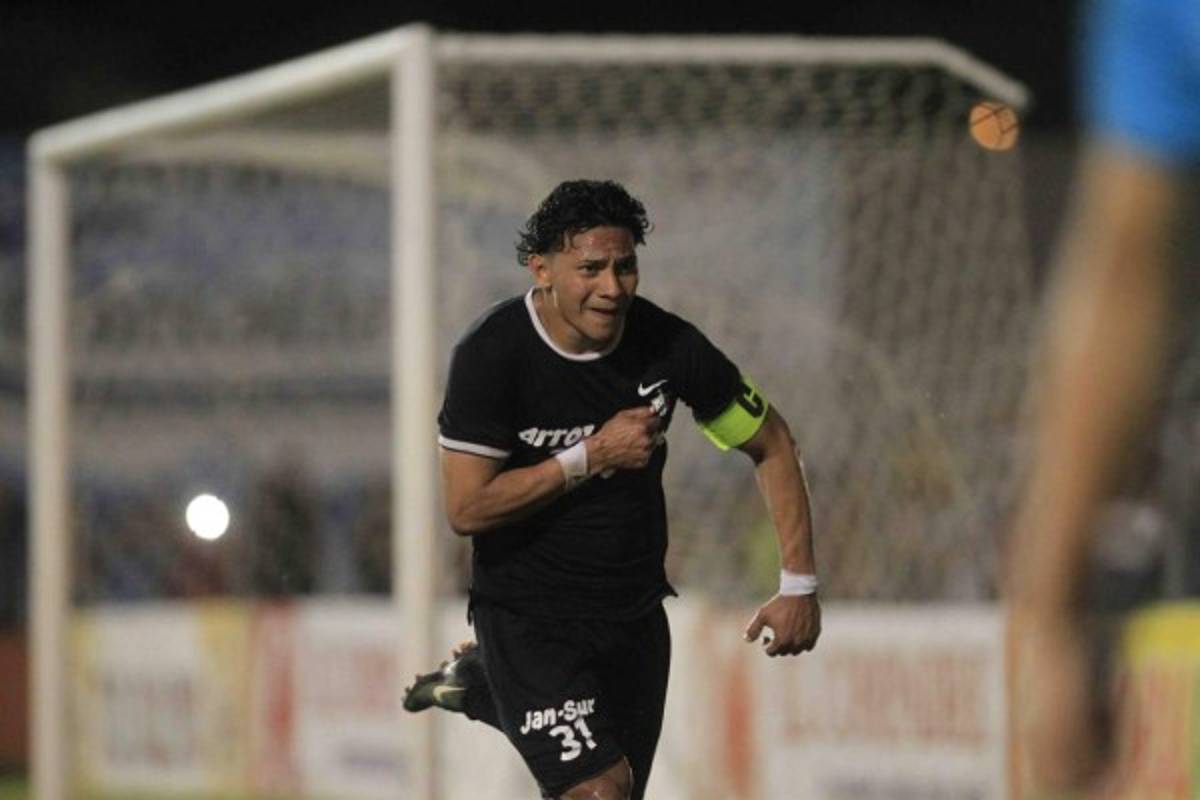 ¡NO SE VIO EN TV! Llenazo, portones cerrados y la eurofia de los progreseños