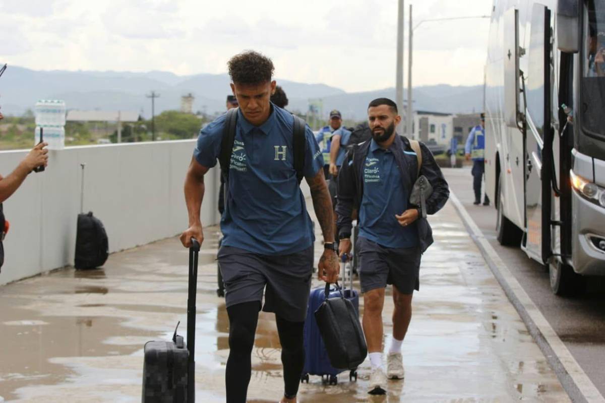 El relax de Kervin y Dereck, la duda de Molina y rostros serios: así viajó Honduras a Jamaica