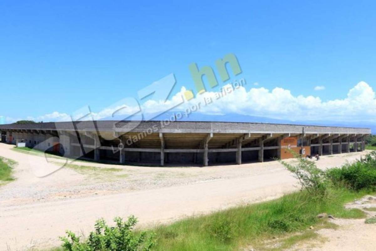 FOTOS: Así se se encuentra el estadio de La Paz, mismo que será remodelado