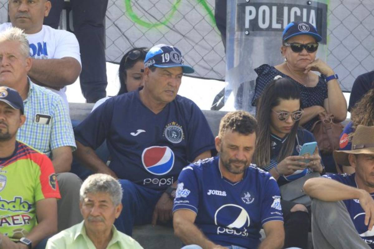 ¡Ambientazo! En Danlí se rinden ante Motagua y pintan de azul el Marcelo Tinoco