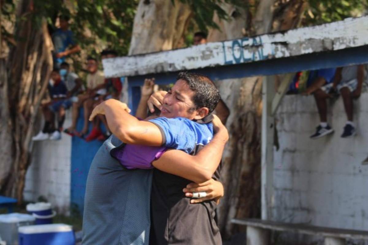 Euforia, festejos y afición: Así se vivió la fiesta de la goleada del Victoria a Potros en la Liga de Ascenso