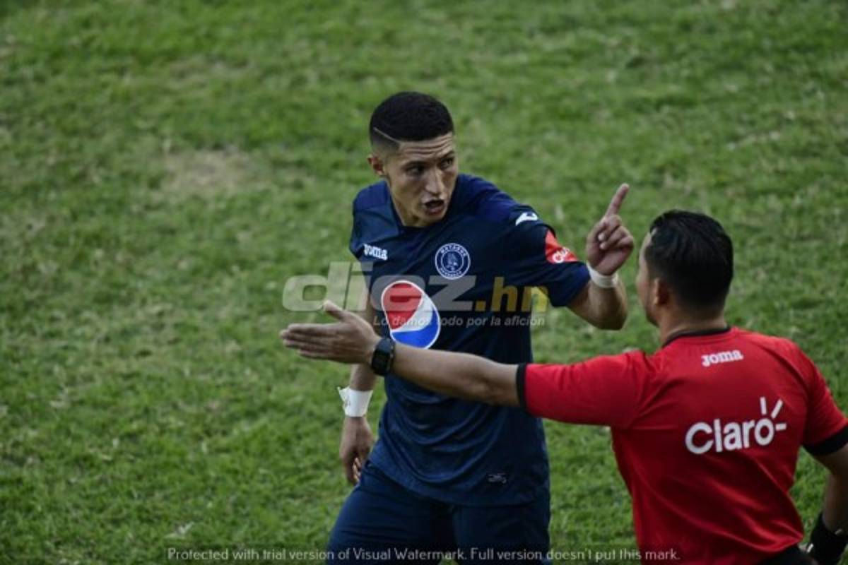 NO SE VIO: Fulminados por el calor, polémica, patadas y la bella del puerto