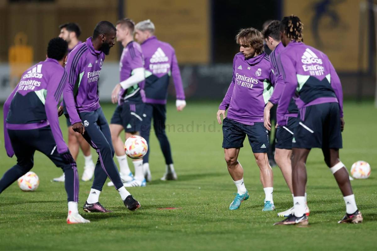 ¡Visita sorpresa! Así fue captado Cristiano Ronaldo en el entrenamiento del Real Madrid y su broma con los españoles