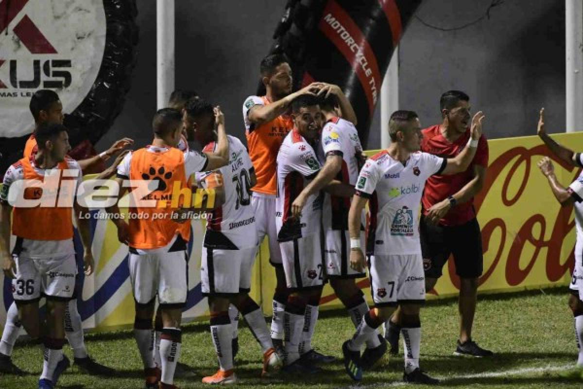 No se vio por TV: Discusión Garrido-Claros, chicas hermosas y catrachos del Alajuelense se lucen