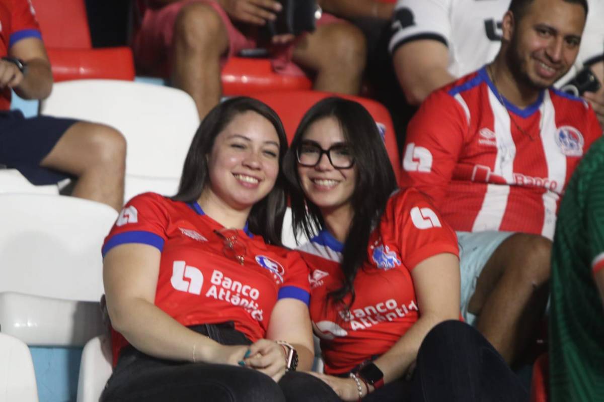Bellezas olimpistas: Aficionadas causan fascinación en el estadio Nacional Chelato Uclés en juego ante Marathón