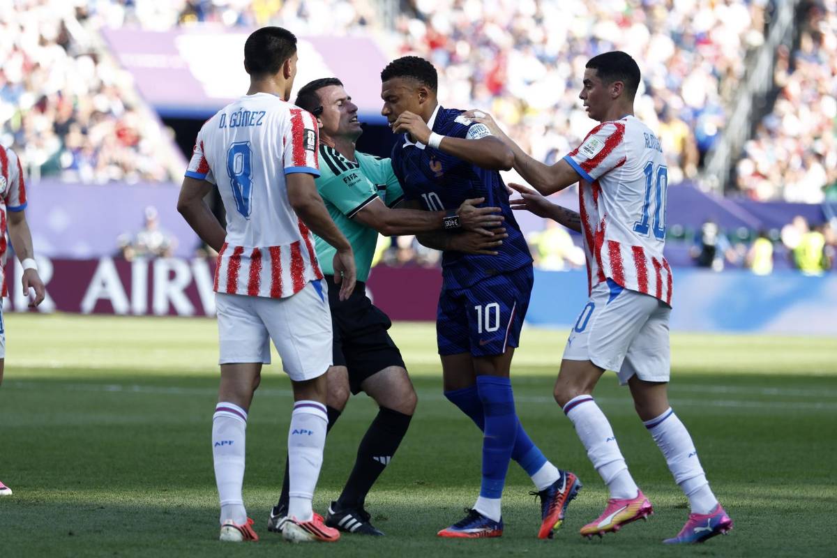 Mbappé enciende la polémica con tremenda burla y cachetadas en el Francia- Paraguay