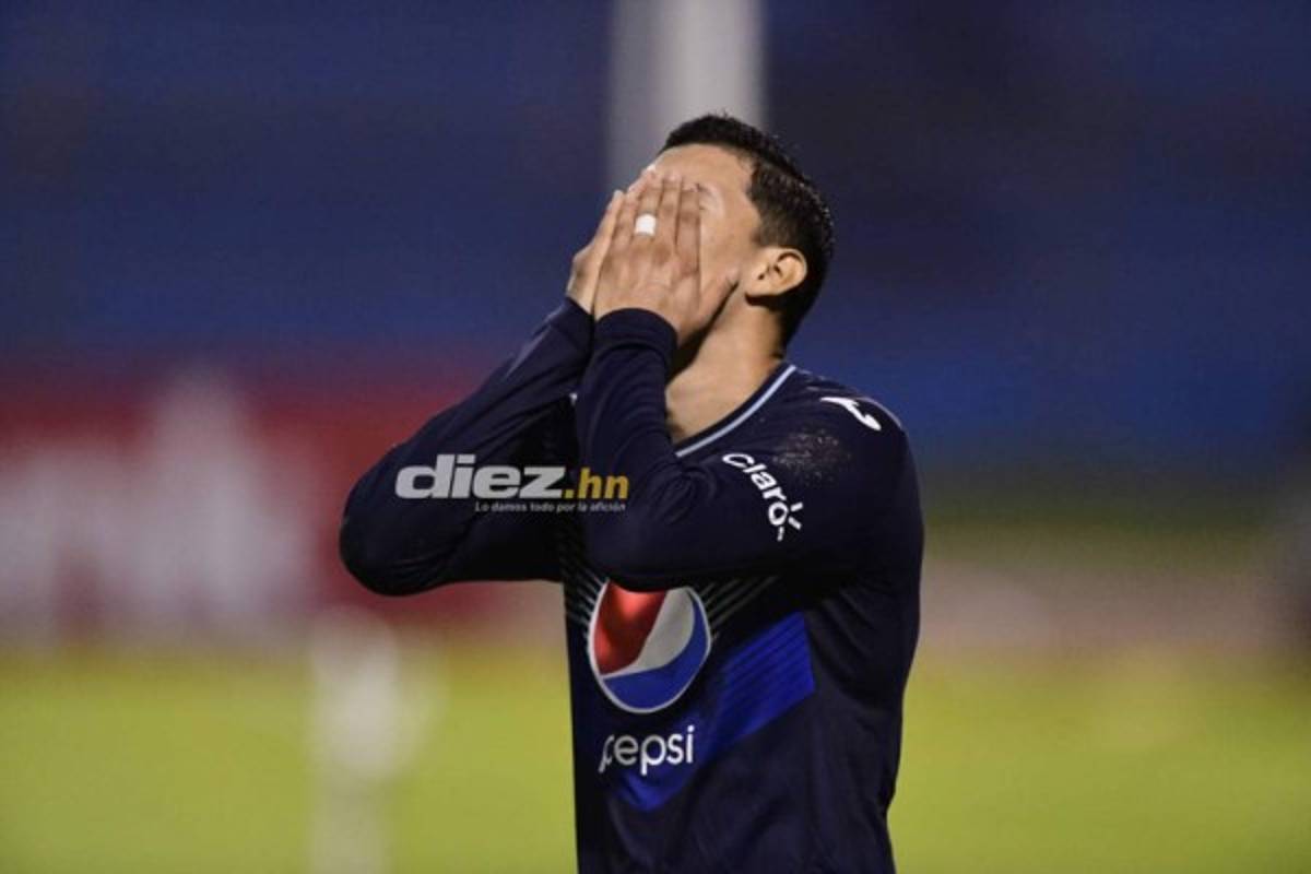 El saludo de Frank de Boer con Diego Vázquez, abrazo de Klusener e intercambio de camisas