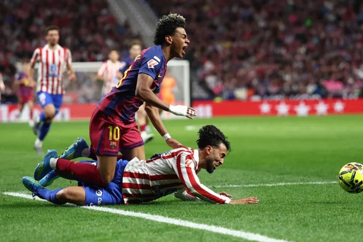 Una amarilla y se pierden la vuelta: los 11 jugadores del Barcelona-Atlético que están apercibidos