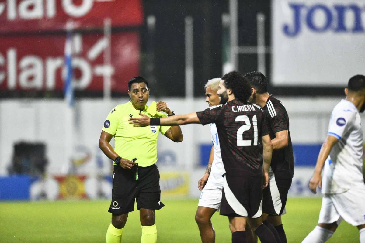 ‘Chino’ Huerta vivió su pesadilla en Honduras; así calentó a los catrachos en el Morazán y esta fue la respuesta