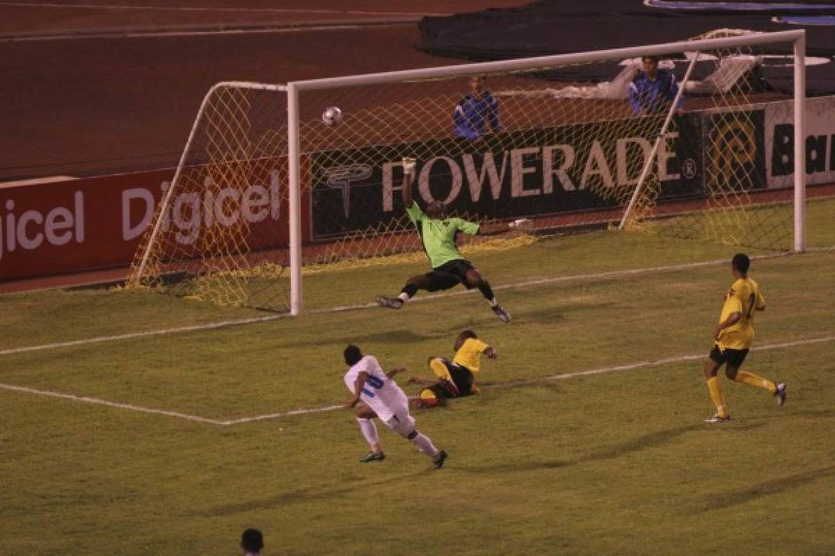 El mago, el principito, los mundialistas en Francia 98' y otras fotos del recuerdo del Honduras-Jamaica