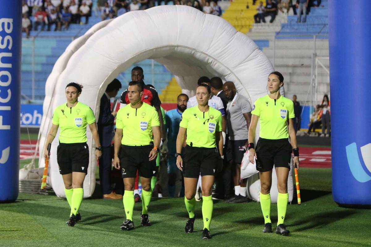 Lo que no se vio en la TV: dedicación especial, bailecito, presentadoras sobresalen y lado paternal de los jugadores