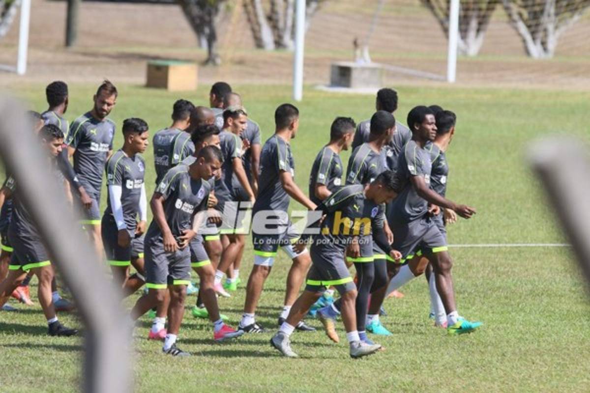 ¡Puso las cosas claras! Así fue el primer entreno de Nahún Espinoza con Olimpia