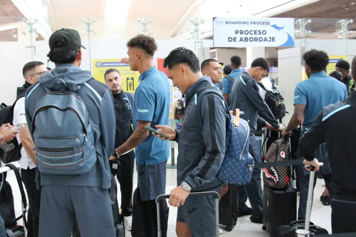 El relax de Kervin y Dereck, la duda de Molina y rostros serios: así viajó Honduras a Jamaica