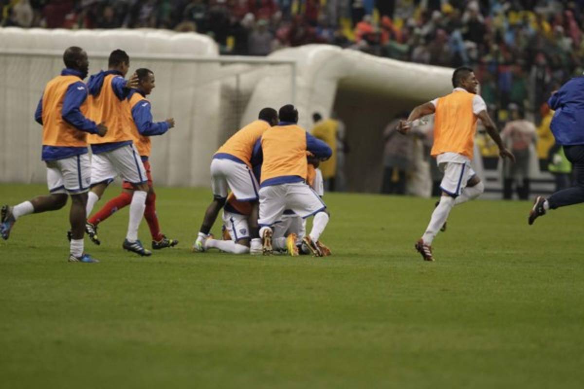 Las imágenes memorables de Honduras en el estadio Azteca