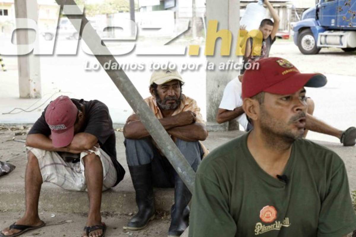 FOTOS: Así vive en la calle ex futbolista Alexis Duarte