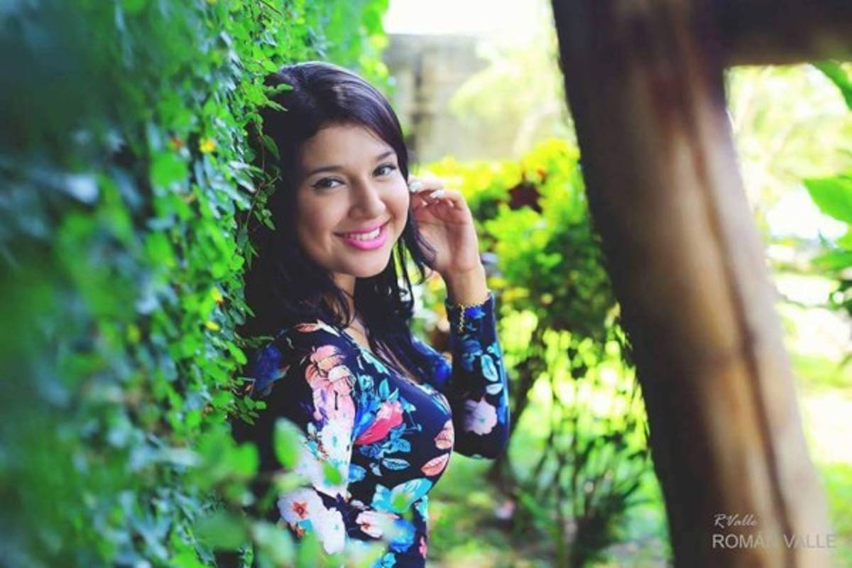 FOTOS: Así es Jeimi, la sexy aficionada de Marathón que enamora en los estadios