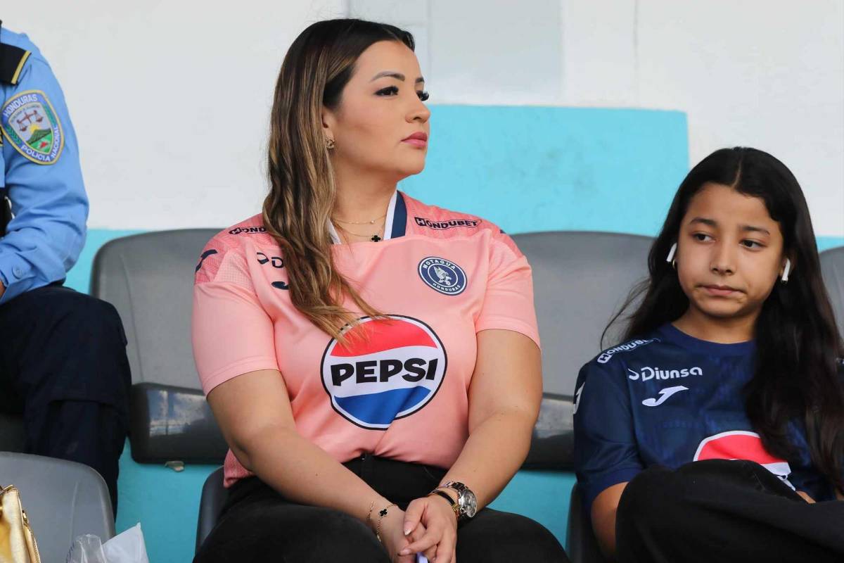 ¿Qué chicas llamaron la atención en el Motagua vs Águila? Un olimpista se presentó al juego de la Copa Centroamericana