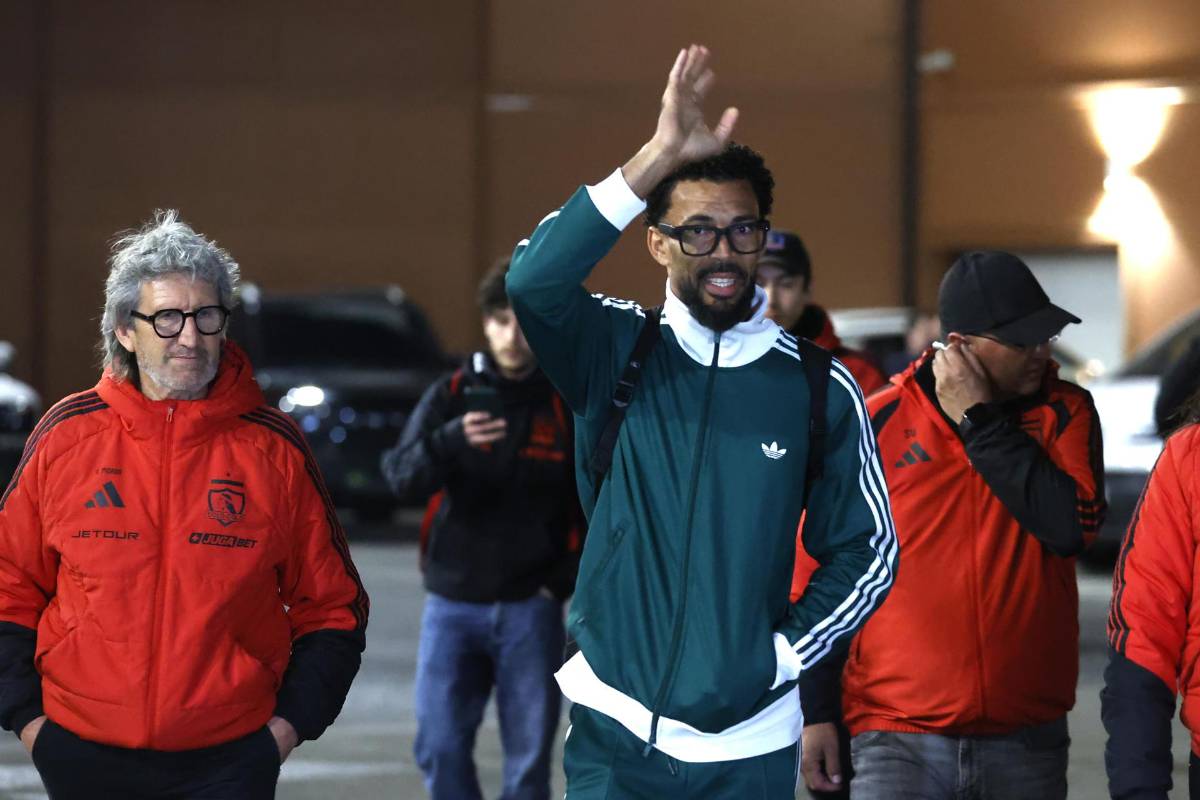 Vozinha llegó a Chile: su reacción y así fue recibido por hinchas de Colo Colo