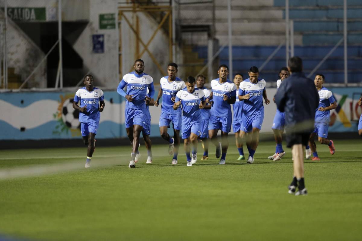 Nuevo rostro en la Selección,gesto de Palma y el pelón de Honduras, que olvida a Islas Caimán para centrarse en Antigua