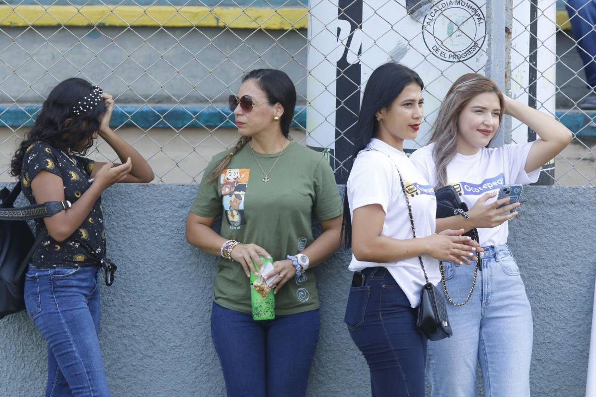 El boxeo de Tyson y Will Barahona, los siete goles del ‘Matador’ Velásquez y ¿quiénes son las bellezas que enamoraron en juego de leyendas de Olimpia?
