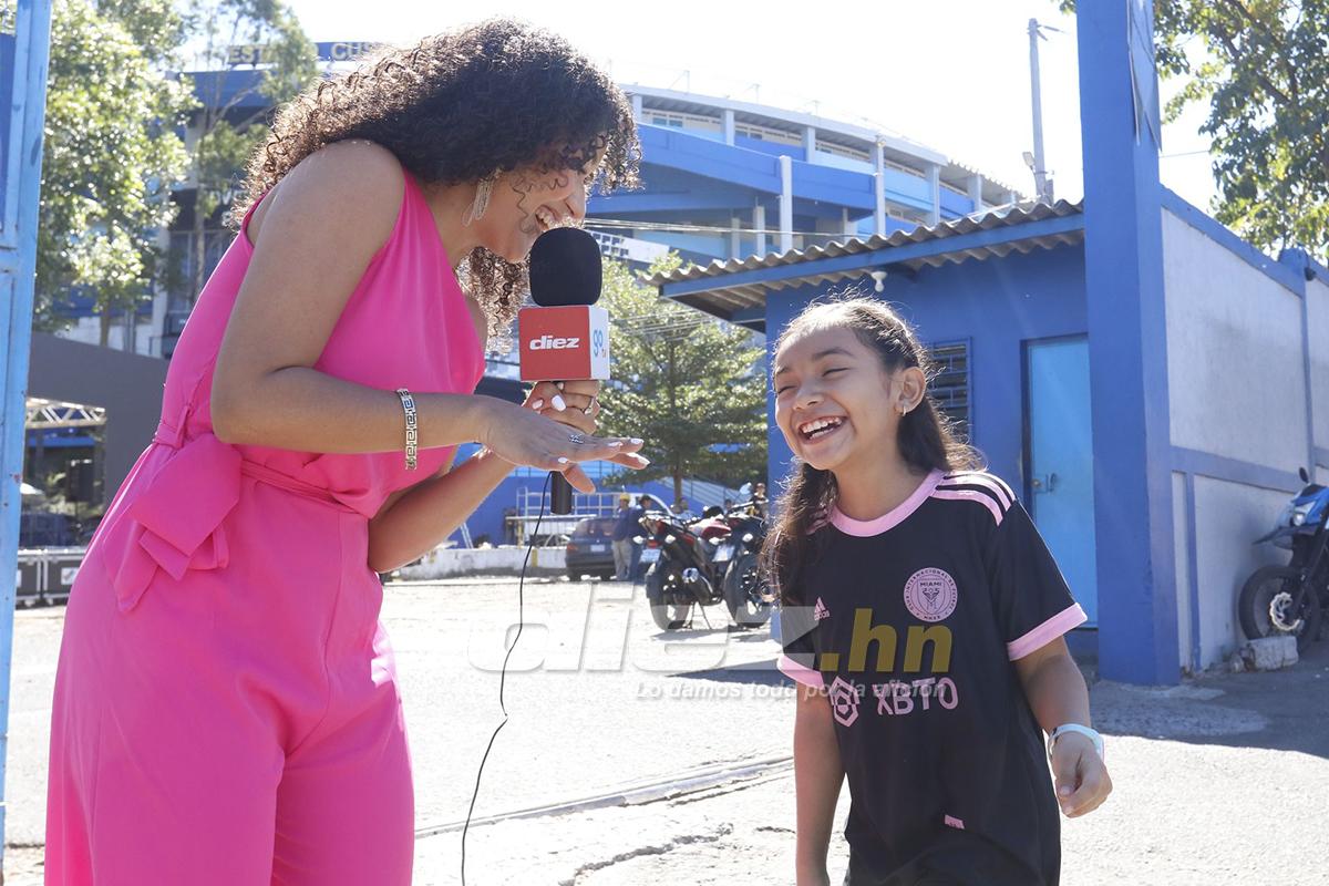 Amy estaba muy contenta ante las cámaras de Diez por cumplirá su sueño de ver a Messi.