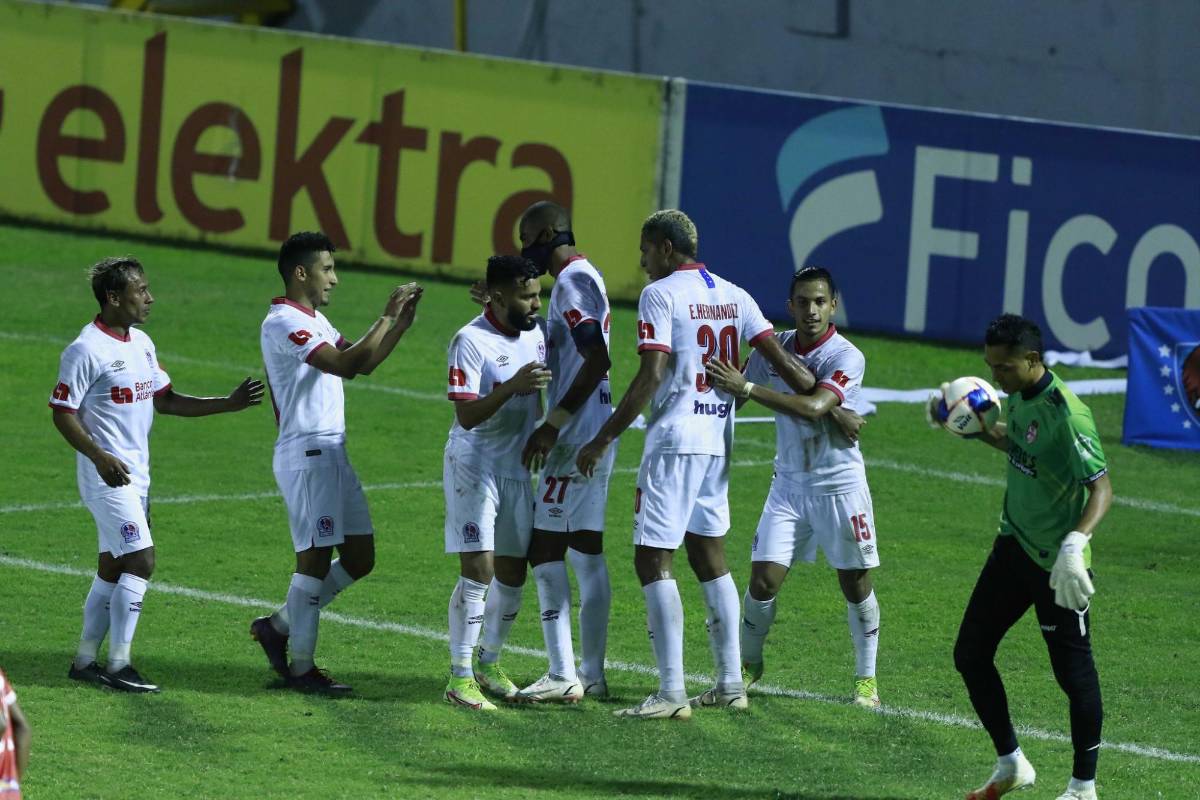 Los 17 datos que dejan los primeros cuatro partidos de Jornada 1: Extranjeros debutan con gol y Bengtson se acerca a histórico goleador