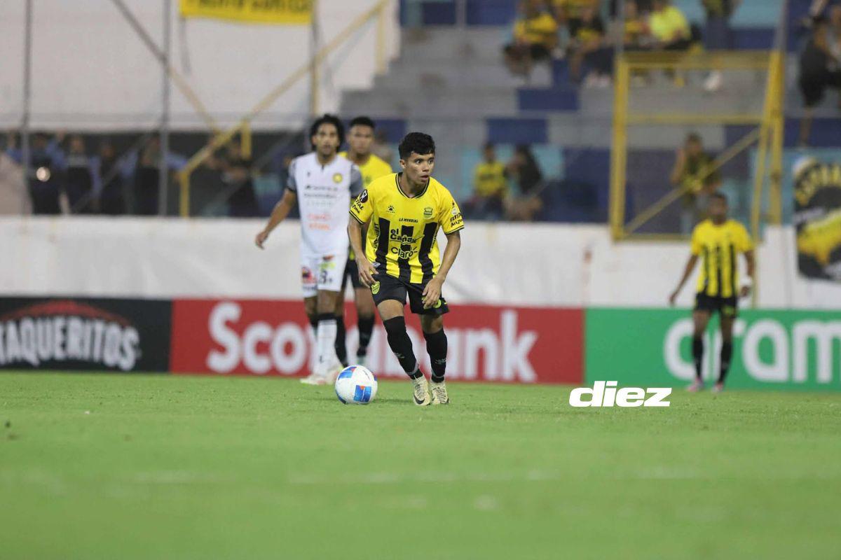 Real España sufrió importante baja en su primer triunfo en Copa Centroamericana; linda chica enamoró en el Morazán