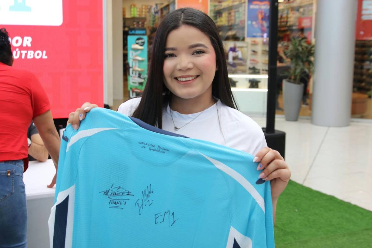 Ruiz se robó el show y 3 seleccionados sorprendieron en firma de autógrafos