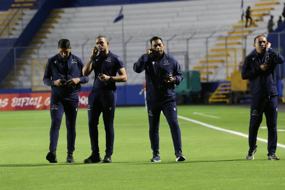 Ambientazo para el Motagua-Alajuelense y las muñecotas en el Estadio Nacional