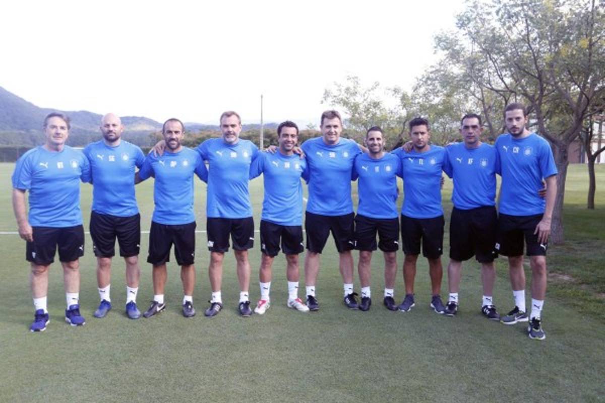 La nueva faceta de Xavi Hernández, el 'motorcito' de Terrassa que espera triunfar como entrenador  