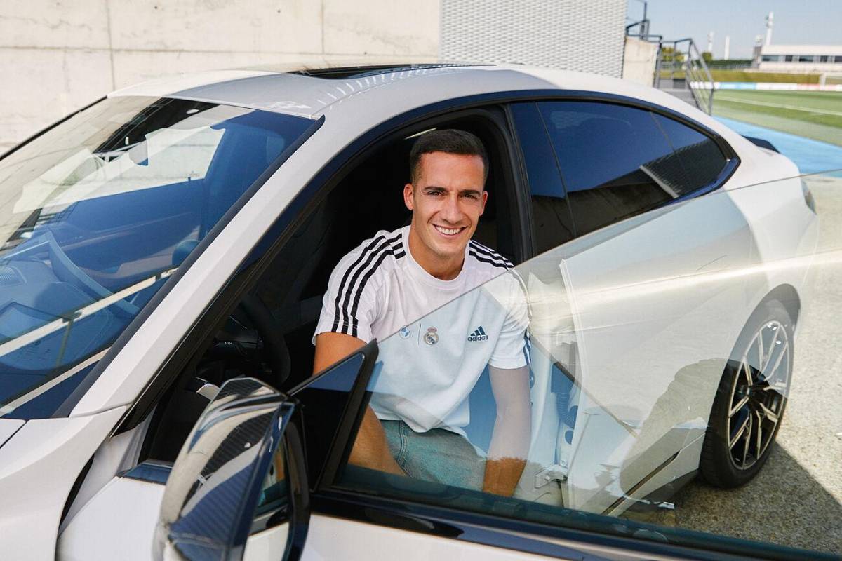 Bellingham eligió el auto más caro: Así son los BMW que escogieron los jugadores del Real Madrid