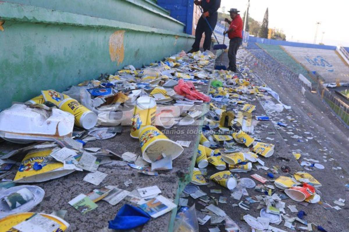 FOTOS: Los bultos de basura que dejaron los aficionados en el Nacional