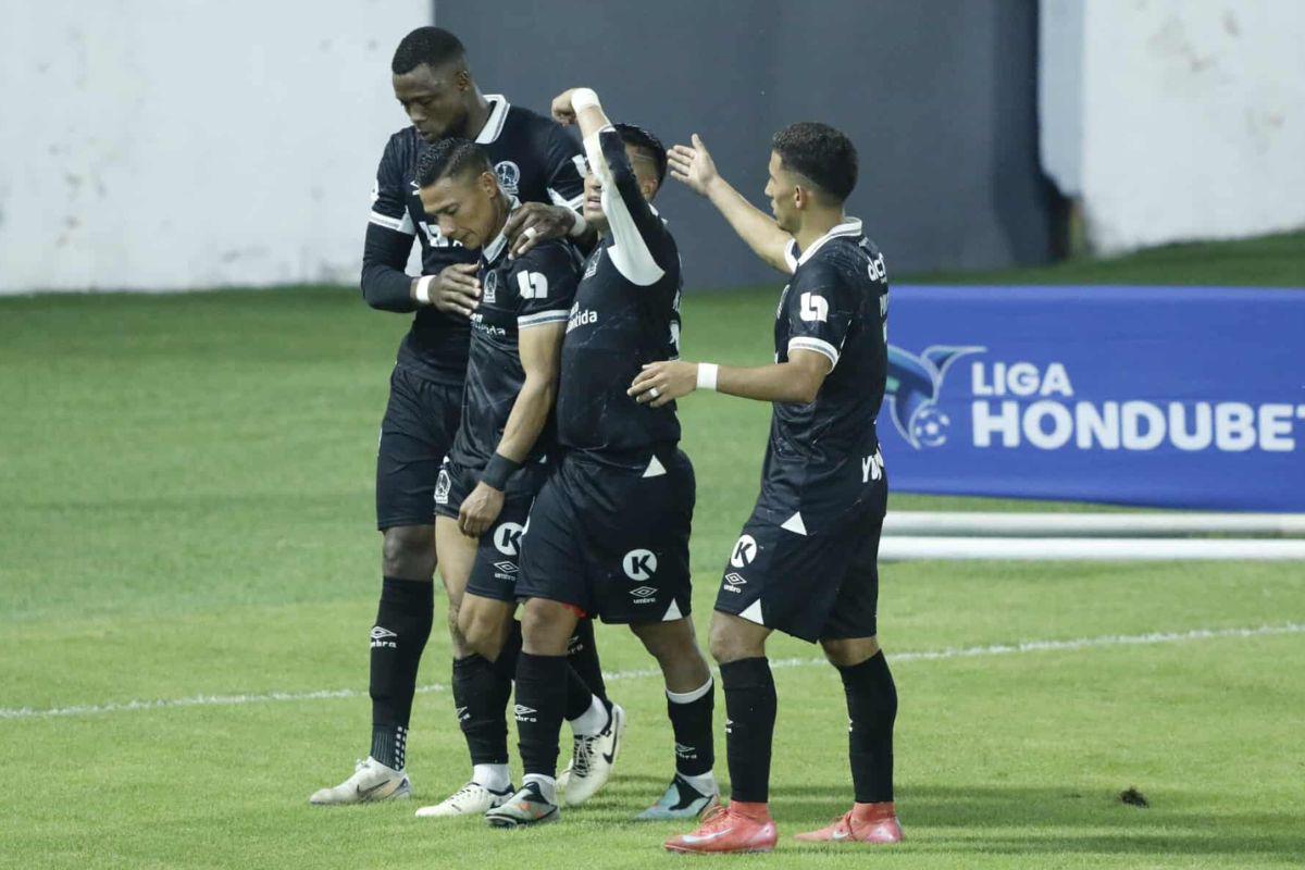 El salvador de Olimpia para derrotar al Platense, hermosuras en el Morazán y show de la Ultra Fiel