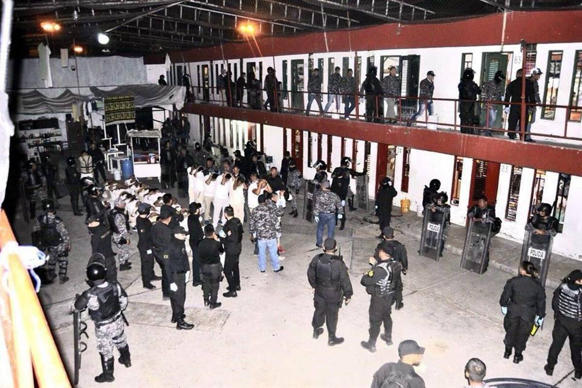 Omar Bravo fue llevado a la cárcel de donde se escapó el 'Chapo' Guzmán y surgen nuevos detalles: La pequeña lo grabó