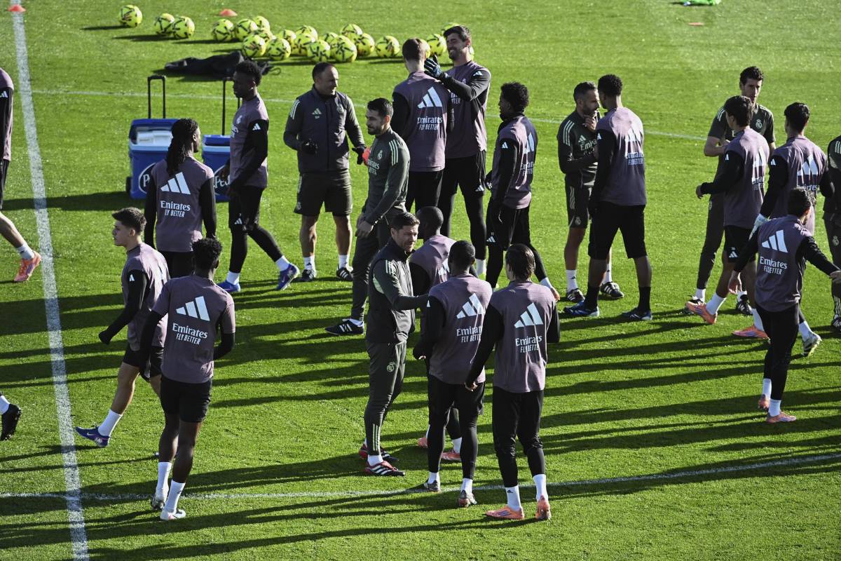 Fiesta merengue: Real Madrid despide el 2025 con un entrenamiento especial y la locura de la afición