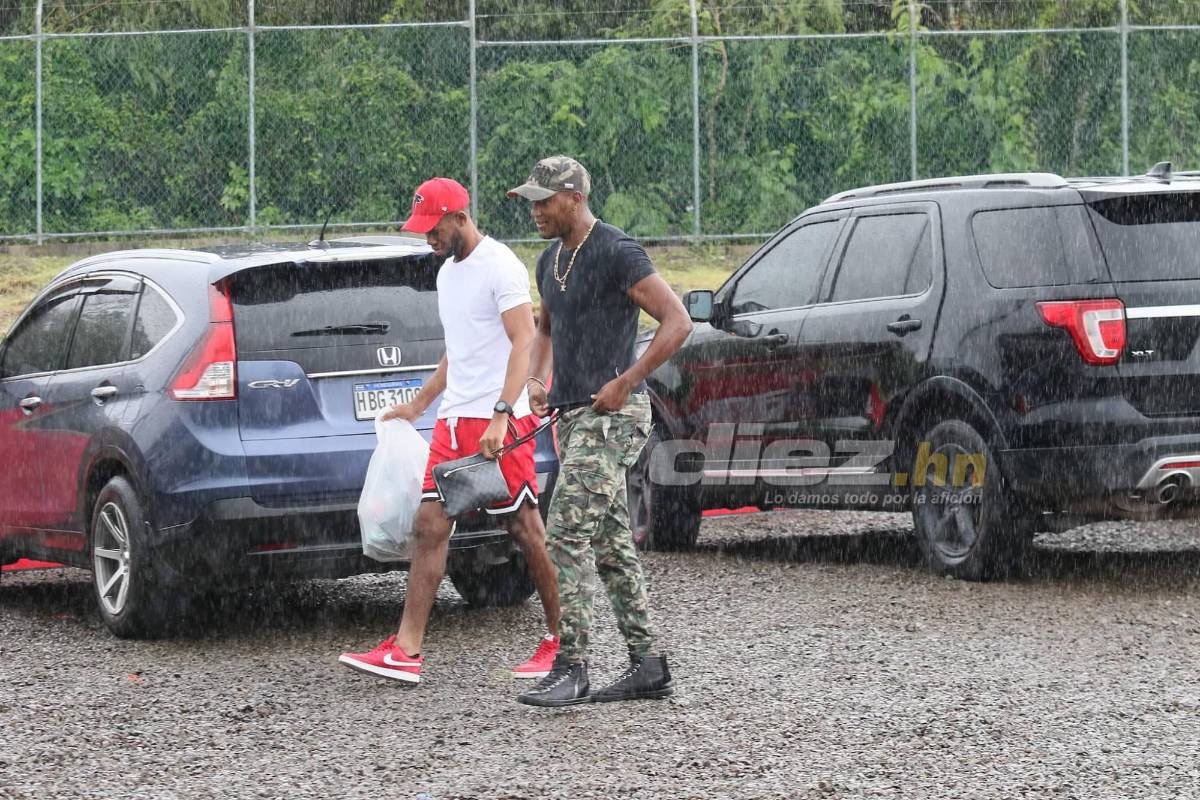 El ‘militar’ Beckeles y la gran sorpresa: así fue el regreso y el primer entrenamiento de Pedro Troglio con el Olimpia