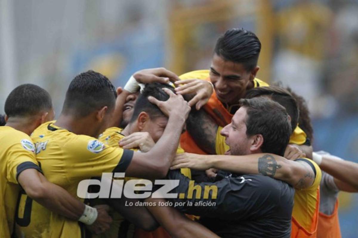 Las imágenes que no viste en televisión de la vuelta de repechaje en Honduras