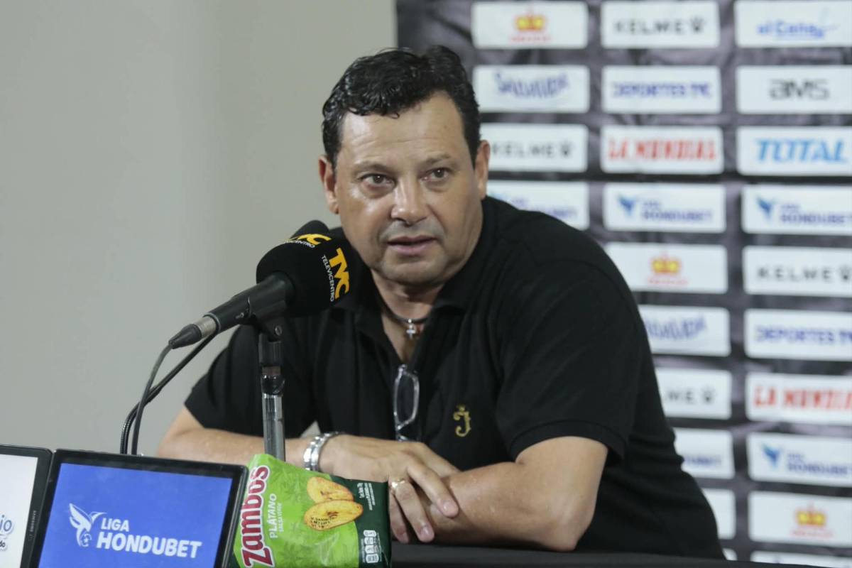 Jeaustin Campos se rinde ante Eddie, revela cuándo regresarían los lesionados y el mensaje a sus críticos: Algunos no me creían