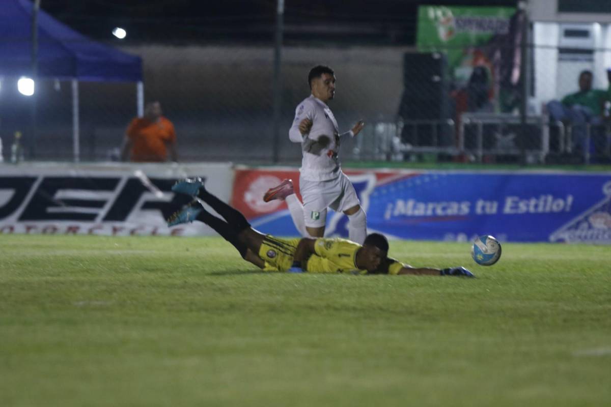 El hermoso gesto de Erick Puerto con su madre, las lágrimas de desahogo en su póker y el récord que hizo en Platense