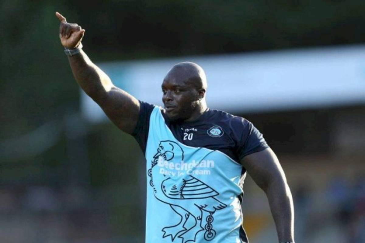 Akinfenwa, el delantero de 220 libras que llevó al Wycombe de la cuarta a la segunda división