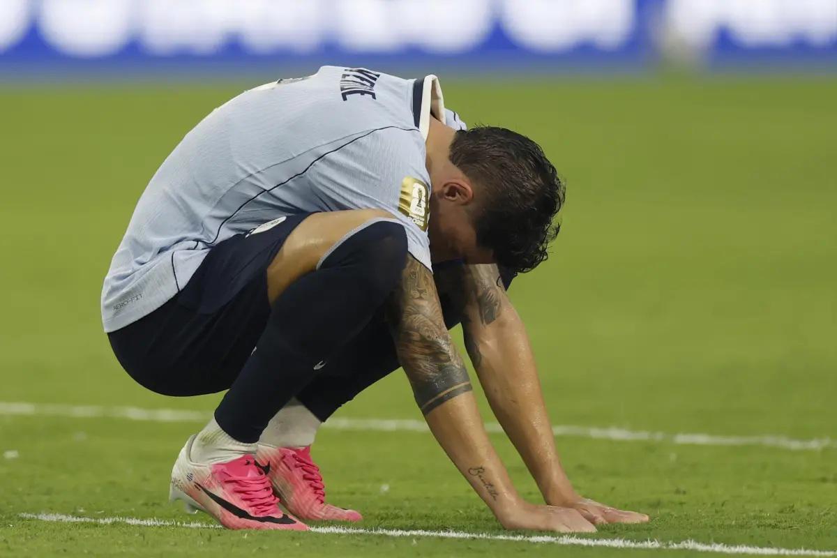 El duro castigo a los jugadores de Uruguay tras el fracaso del Mundial ¿Y Bielsa?