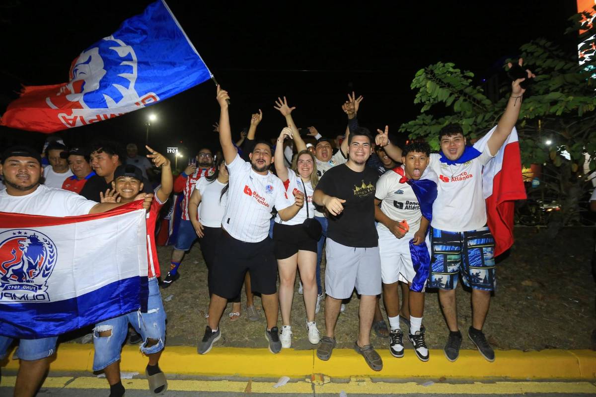 ¡Fiesta por la 39! Aficionados del Olimpia celebran por toda Honduras el título del torneo Clausura