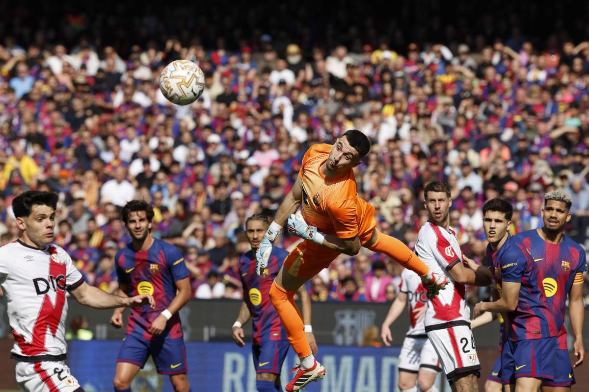 La roja para Lamine y el penal que pidió el Rayo en la victoria del Barcelona; Joan García montó un show en el Camp Nou