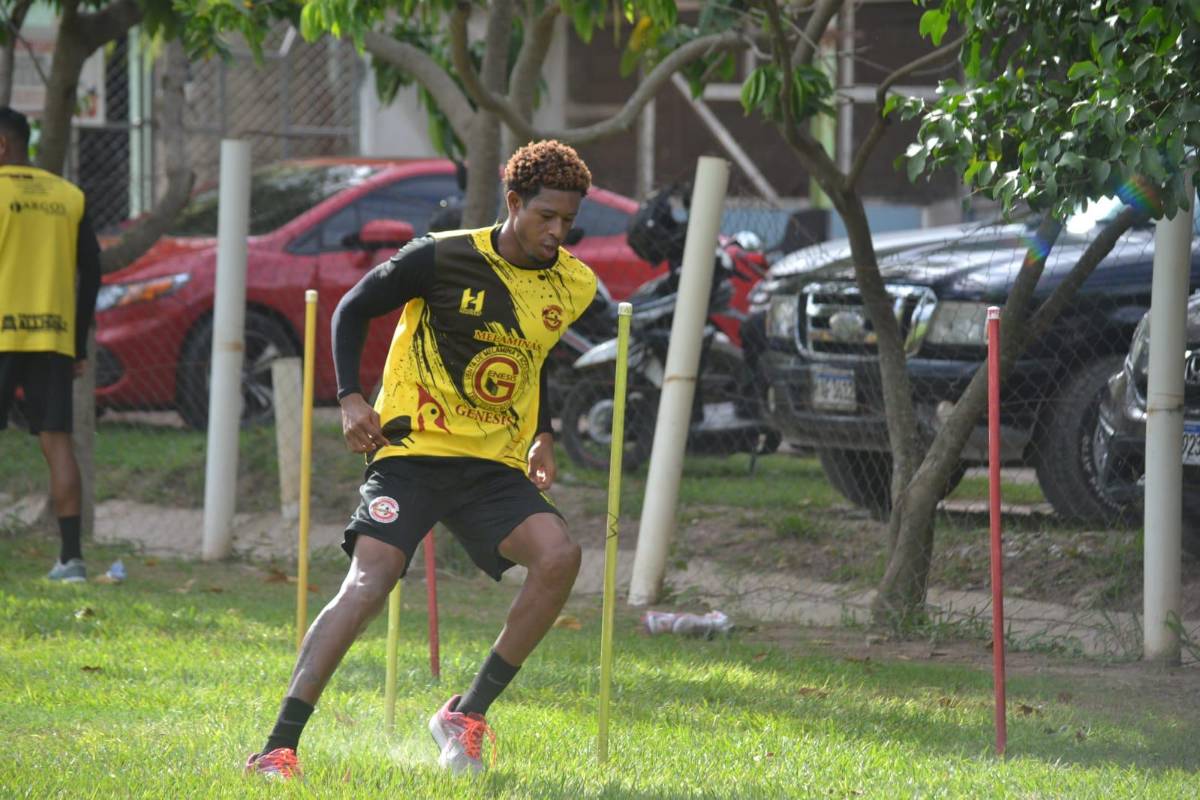 Los futbolistas claves del Génesis que construyeron el ascenso y tienen un puesto garantizado en primera división ¿Y cuántos fichajes han llegado?