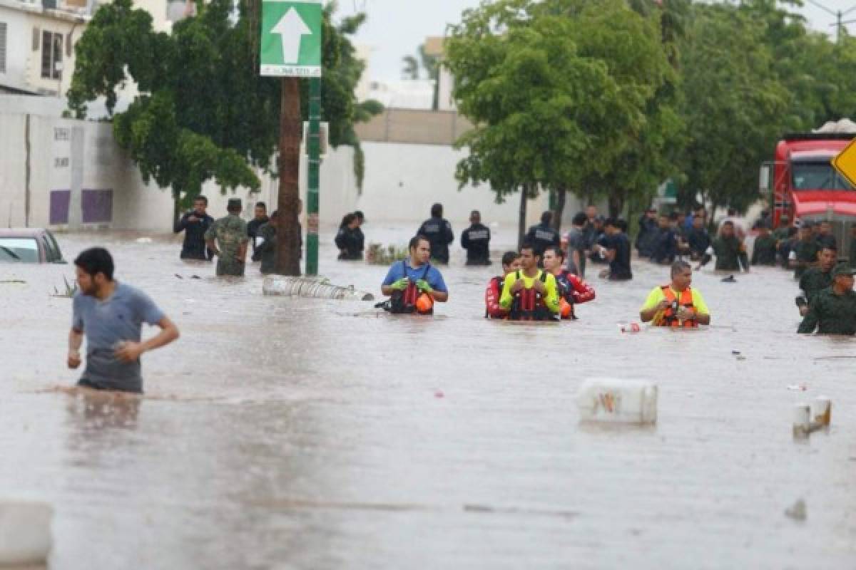 Fuerte tormenta en Culiacán causa estragos e inunda el estadio de Dorados