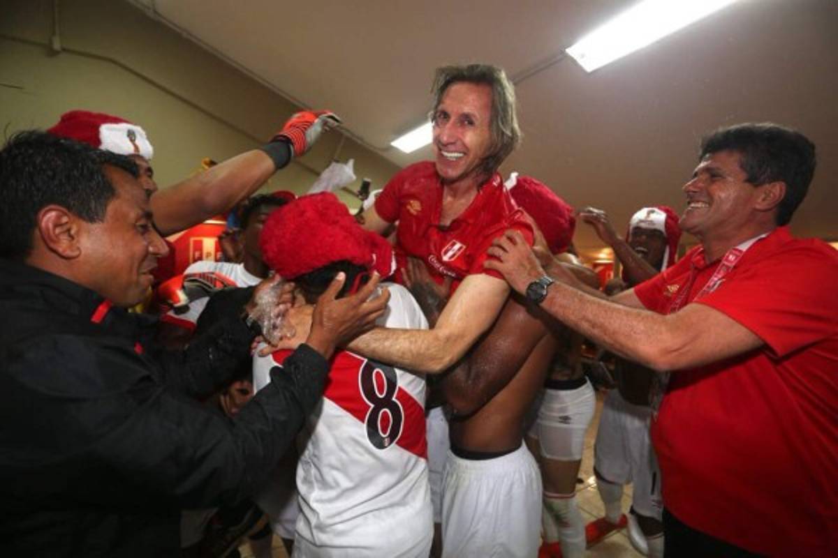 ¡UNA LOCURA! Así festejó Perú su regreso a un Mundial de Fútbol