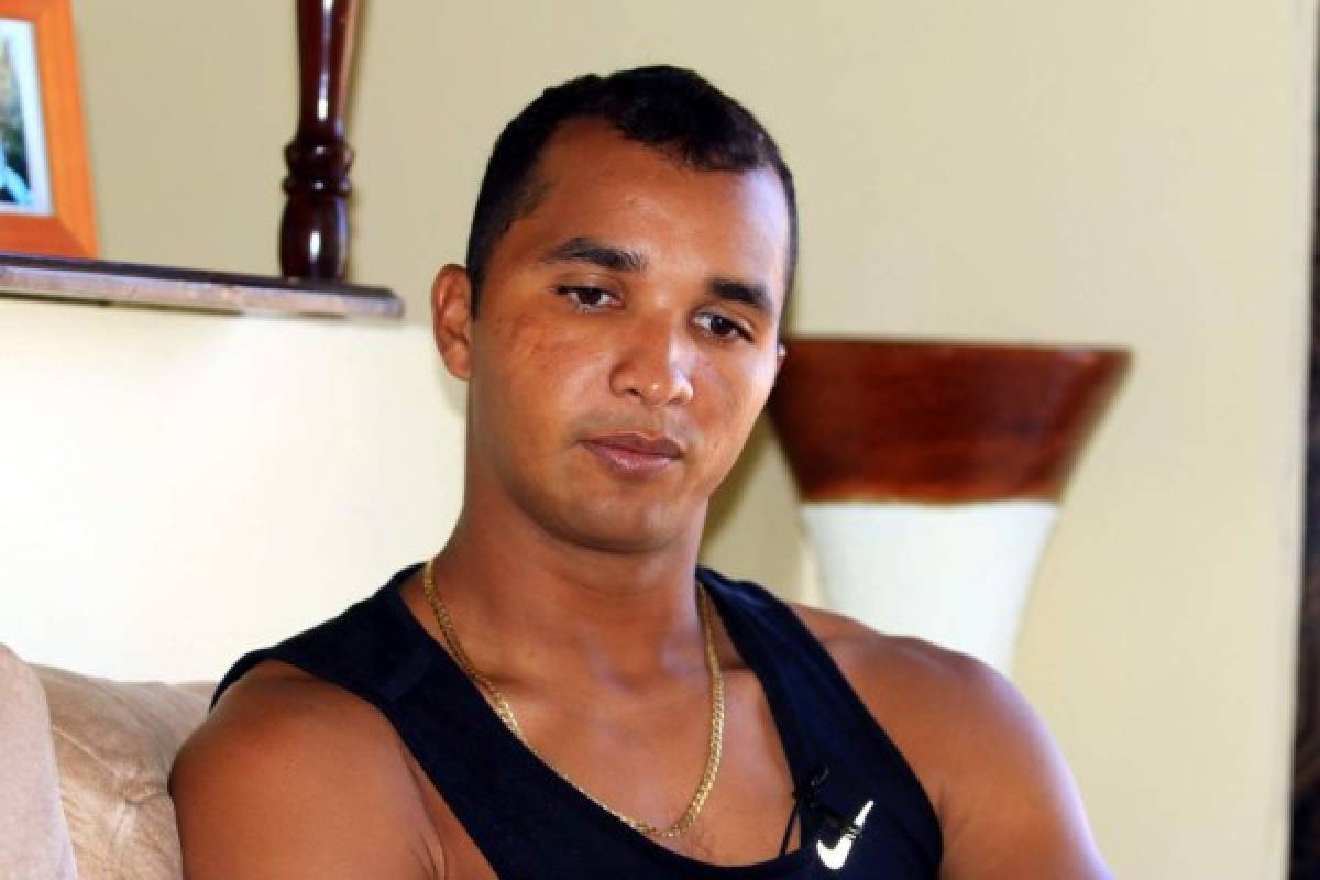Donis Salatiel Escober Izaguirre, portero del Olimpia en un reportaje de su pueblo san ignacio