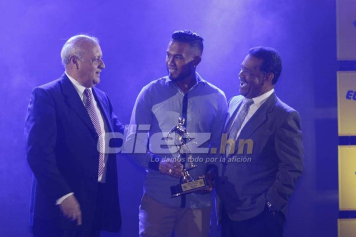 Las imágenes de la premiación de Liga Nacional y presentación de la copa