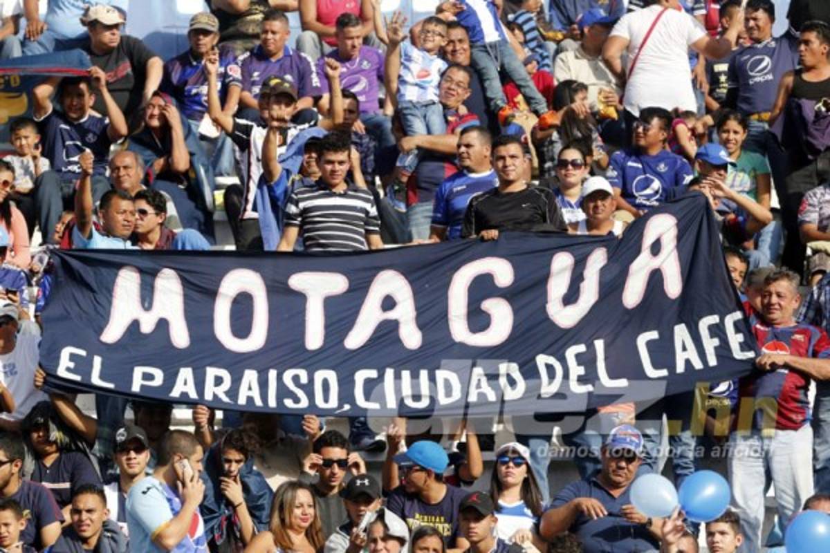 Las imágenes que no viste en televisión de la vuelta de repechaje en Honduras