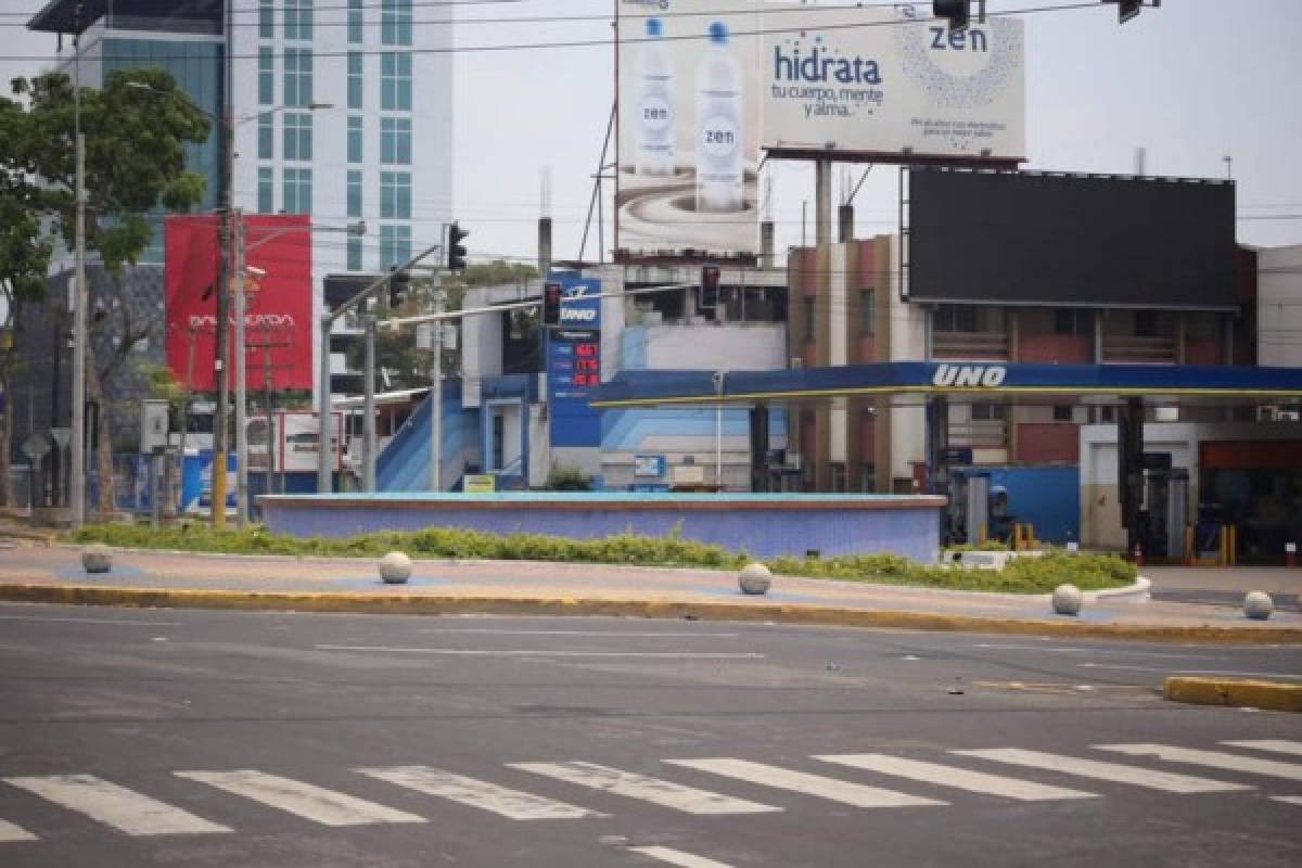 Calles vacías y carros decomisados; Así fue el primer día de toque de queda en el Valle de Sula